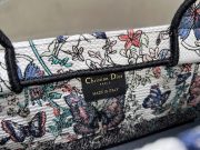 Dior Book Tote Medium Bag - Image 9