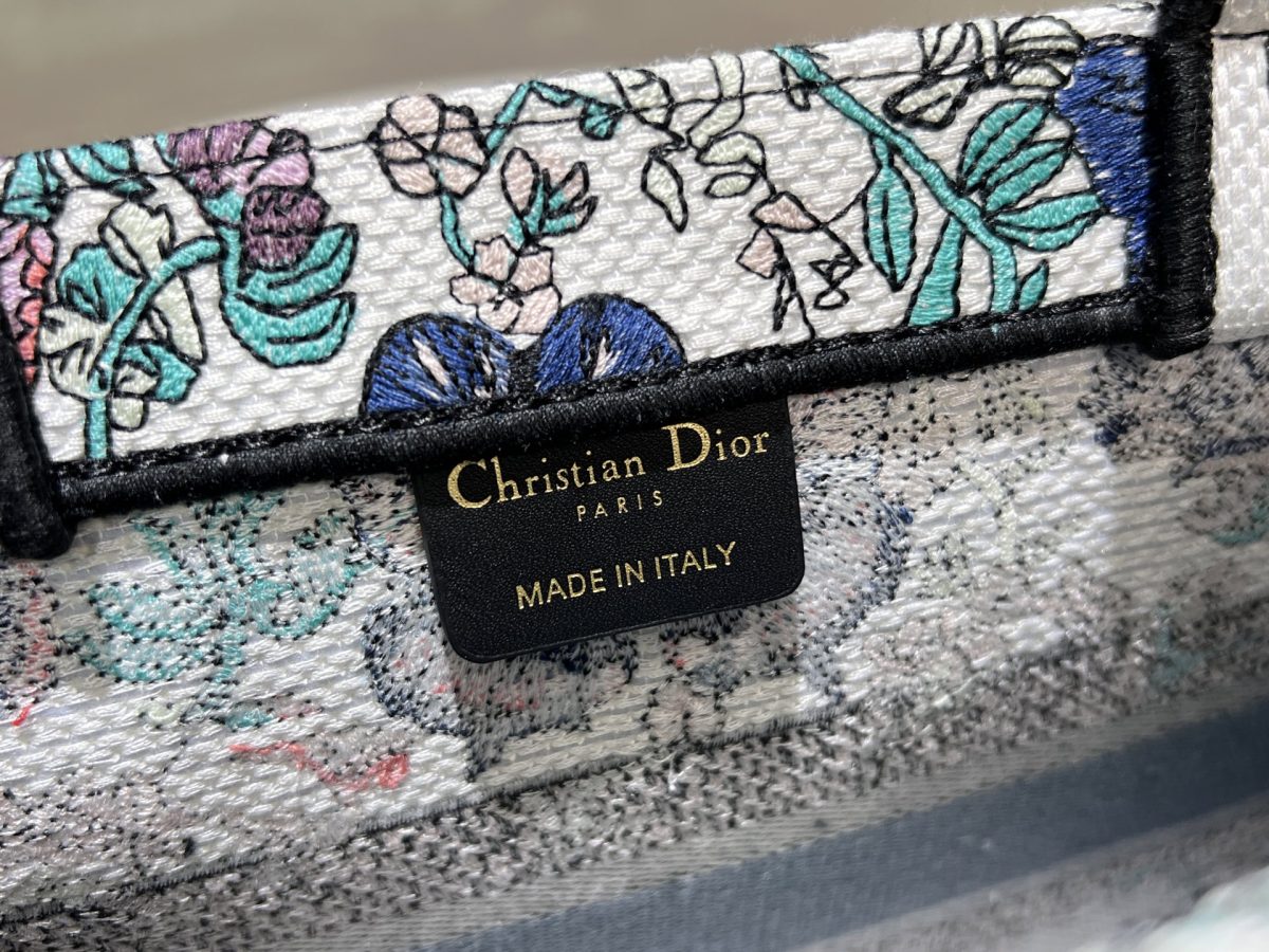 Dior Book Tote Small Bag - Image 9