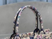 Dior Book Tote Medium Bag - Image 5