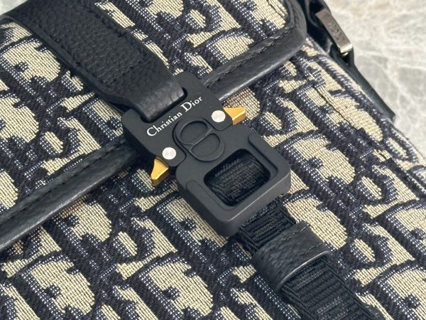 Dior Hit the Road Messenger Bag with Flap - Image 6