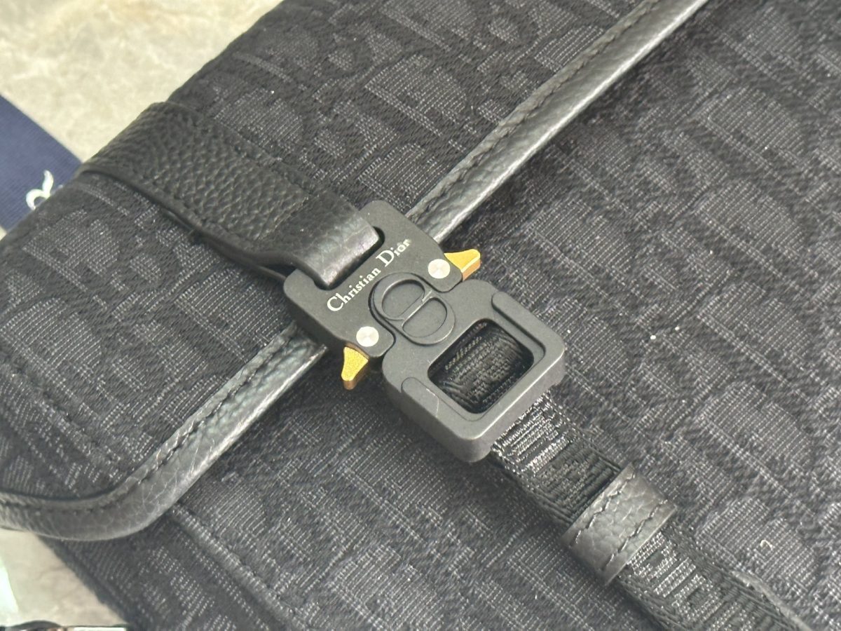 Dior Hit the Road Messenger Bag with Flap - Image 7
