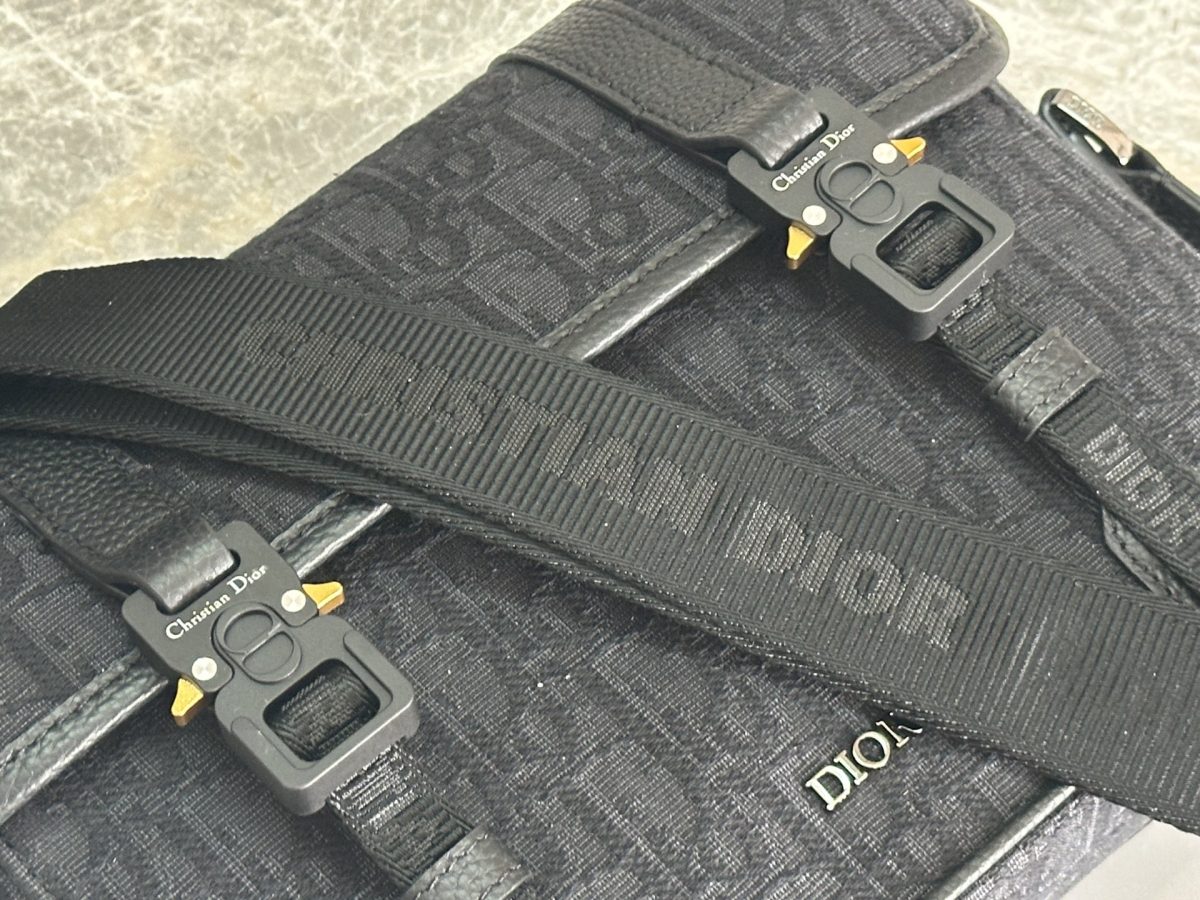 Dior Hit the Road Messenger Bag with Flap - Image 6