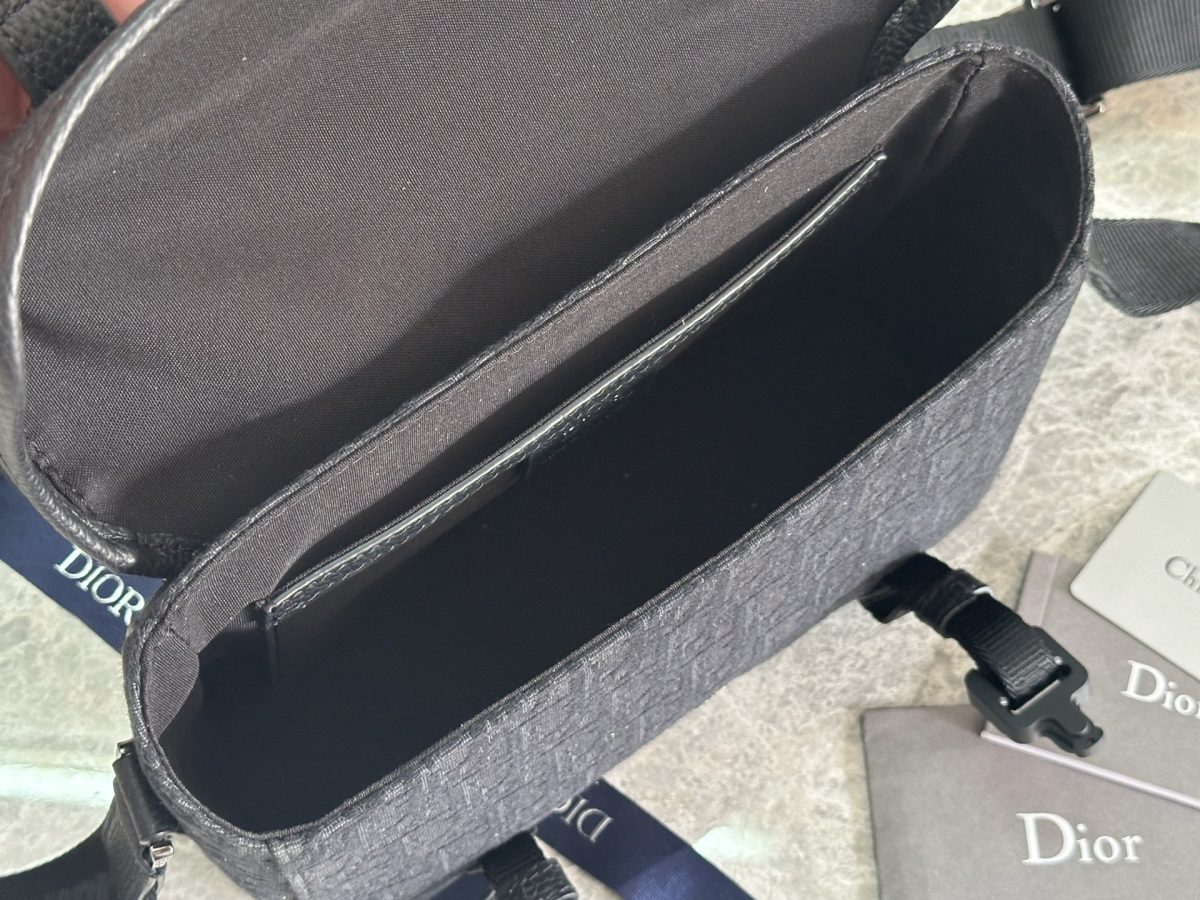 Dior Hit the Road Messenger Bag with Flap - Image 10