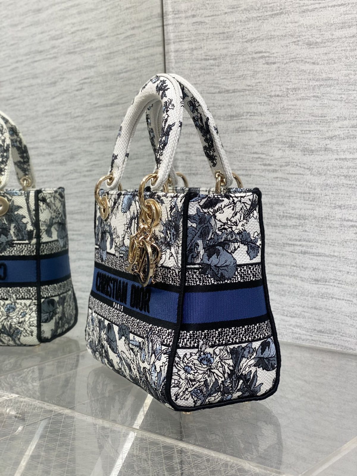 Dior Lady Handbag - Image 5