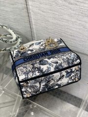 Dior Lady Handbag - Image 4