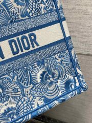 Dior Book Tote Medium Bag - Image 4