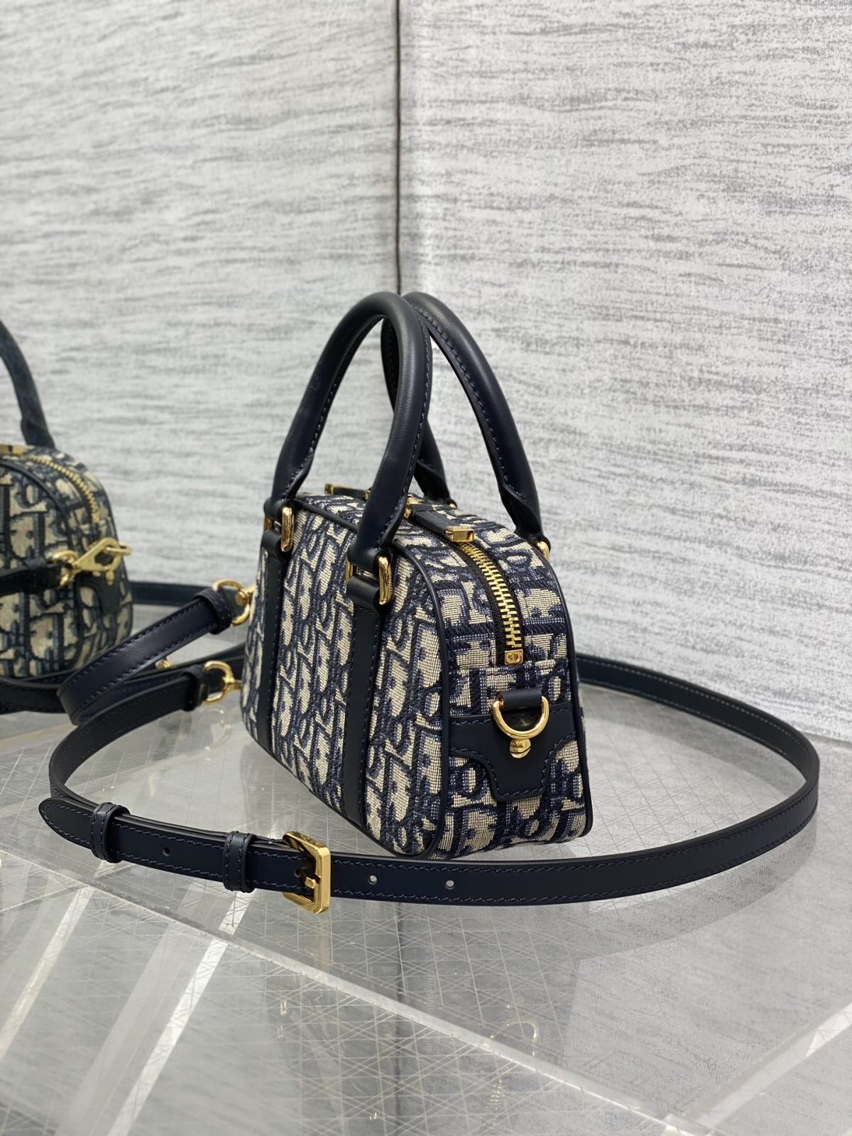 Dior D-Vibe East-West Nano Bag - Image 3