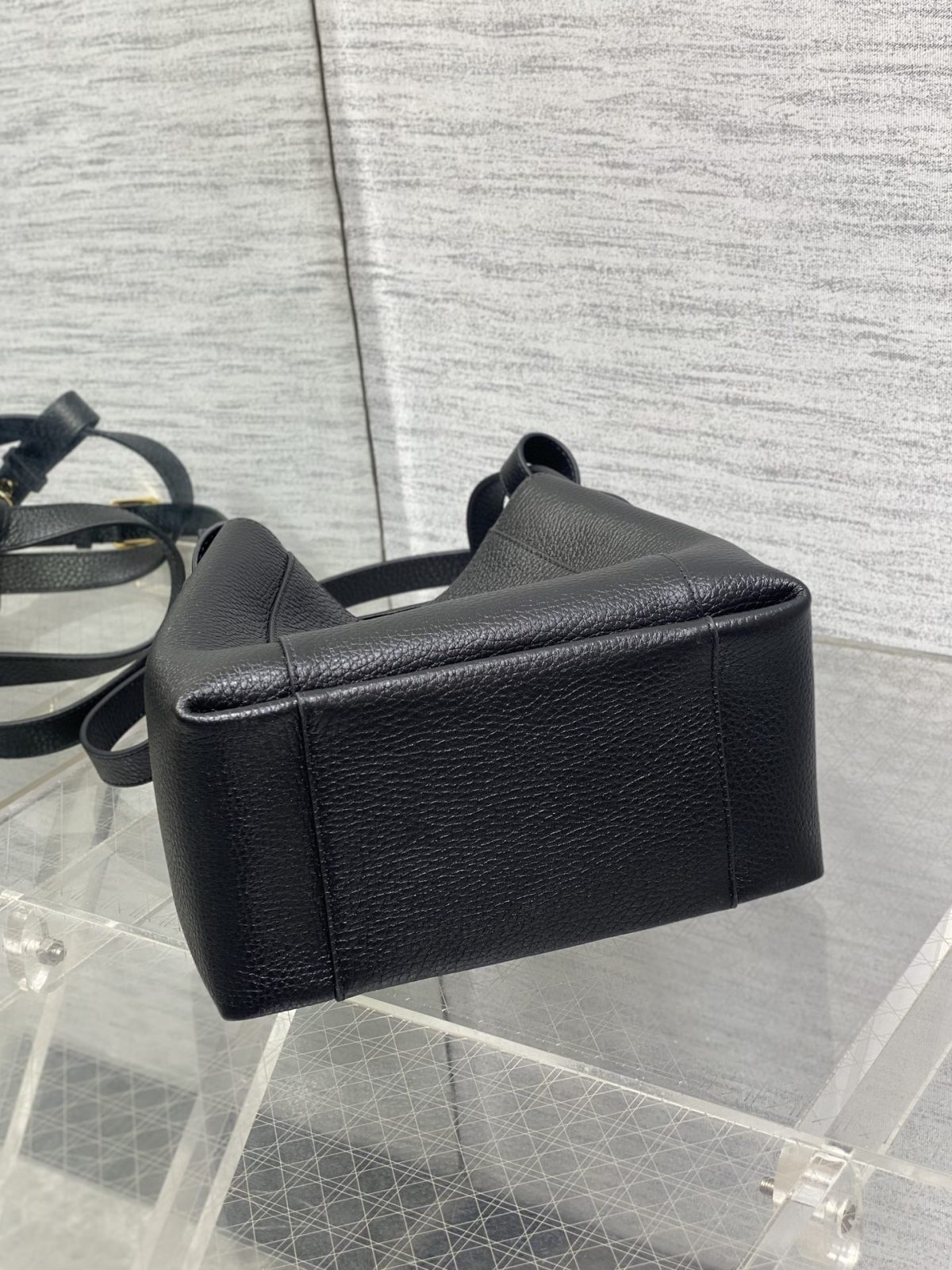 Dior Small Signature Bucket Bag - Image 5