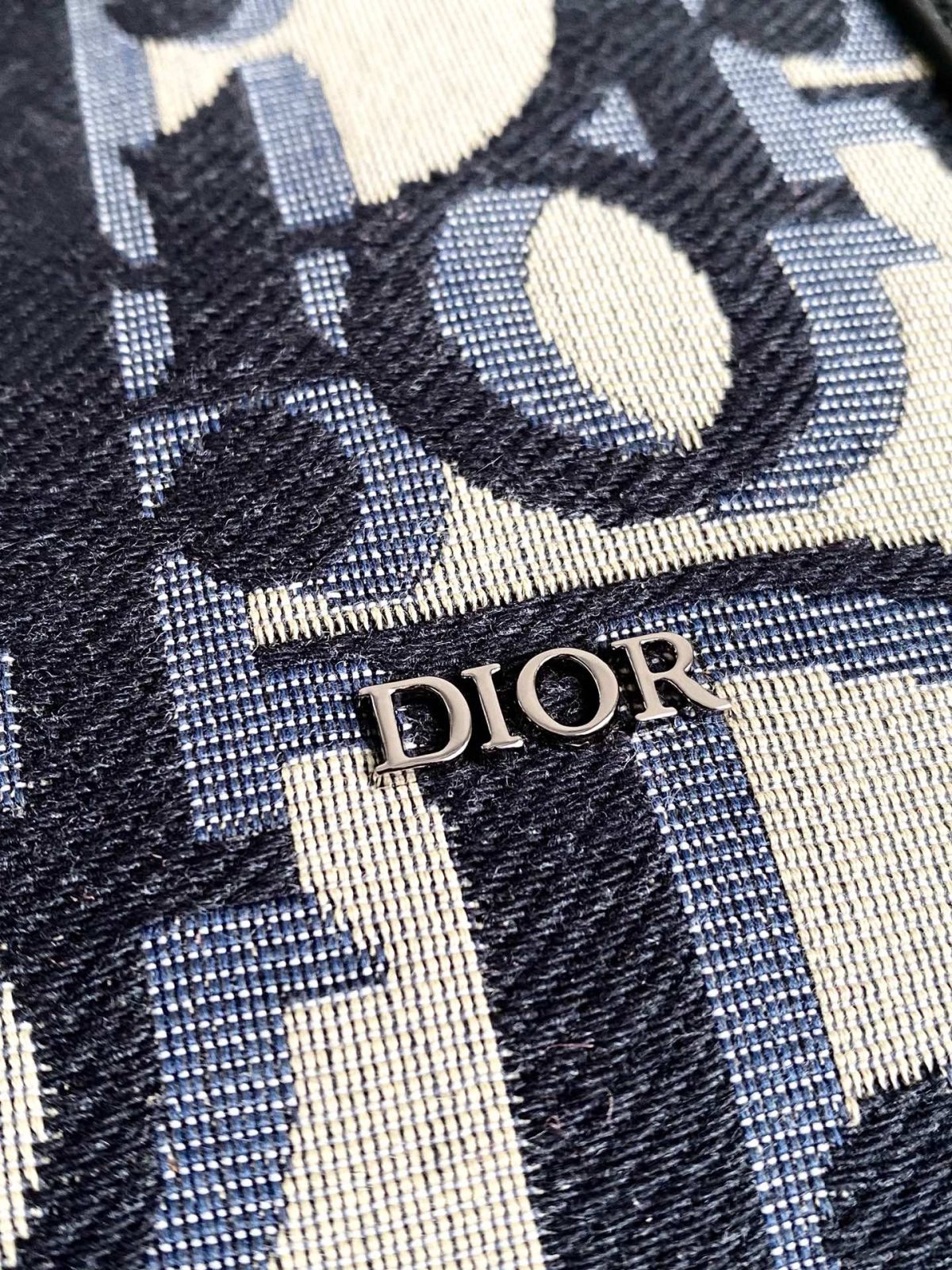 Dior Weekender 40 Travel Bag - Image 6