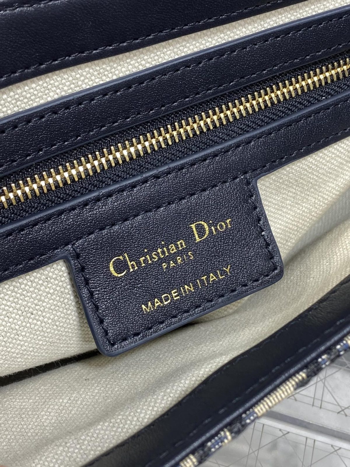 Dior New Street Chic Bag - Image 9