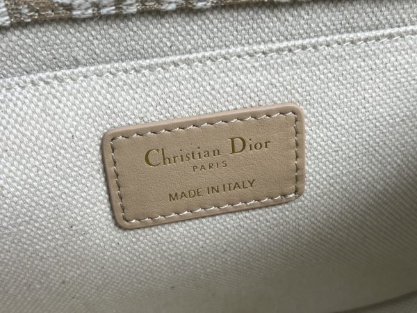 Medium Dior Bobby Bag - Image 9