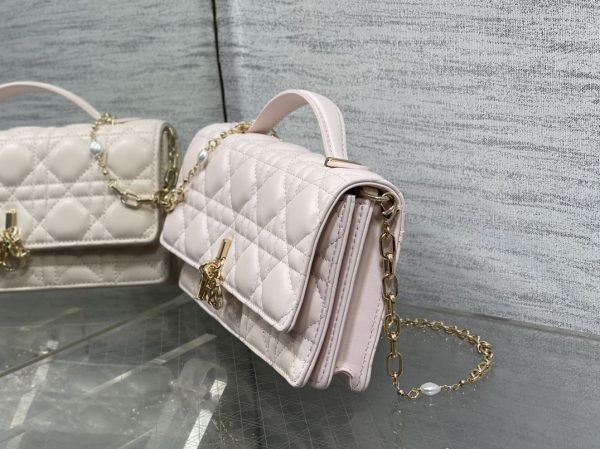 Dior Pearl Chain Bag - Image 5