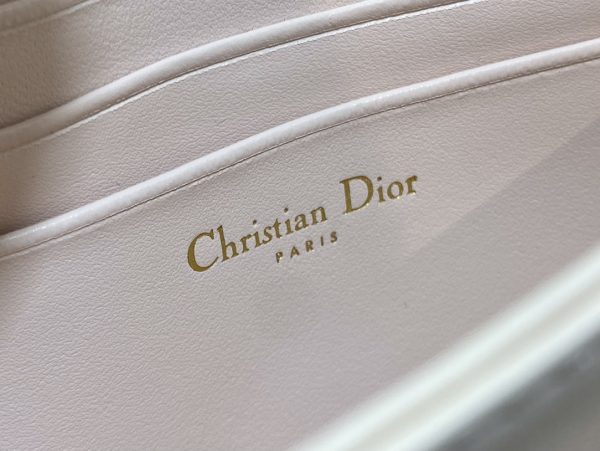 Dior Pearl Chain Bag - Image 9