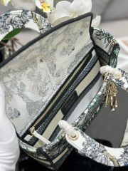 Dior Medium Lady D-Lite - Image 8