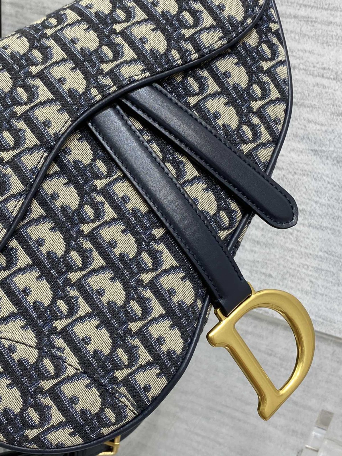 Dior Saddle Large Bag - Image 4