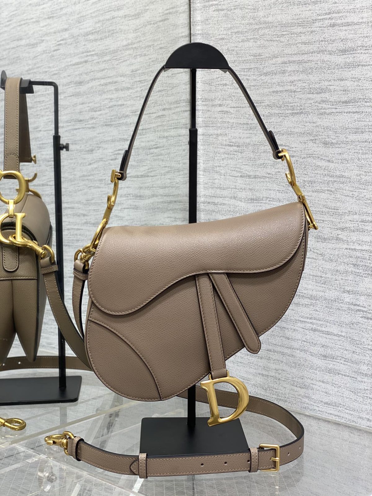 Dior Saddle Large Bag - Image 1