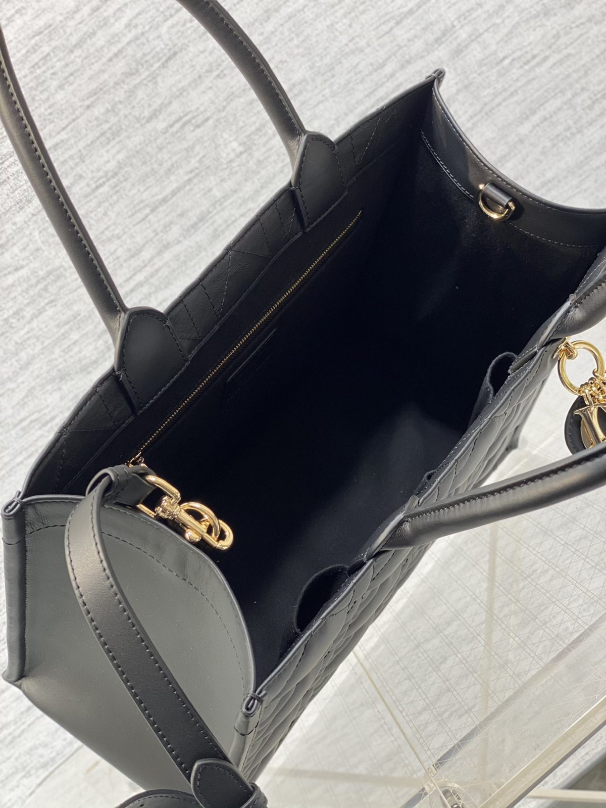 Dior Tote - Image 8