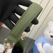 Gucci Body Shoulder Bag - Image 6