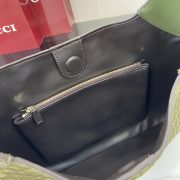 Gucci Body Shoulder Bag - Image 8