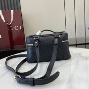 Gucci Emblem Bag - Image 3
