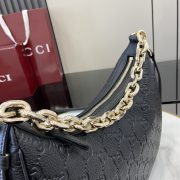 Gucci Emblem Shoulder Bag - Image 5