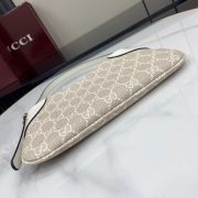 Gucci Emblem Shoulder Bag - Image 6