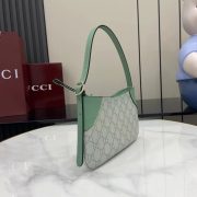 Gucci Emblem Shoulder Bag - Image 2