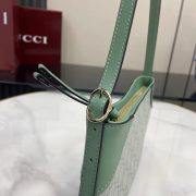 Gucci Emblem Shoulder Bag - Image 5