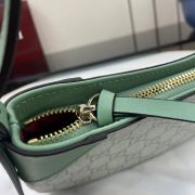 Gucci Emblem Shoulder Bag - Image 7