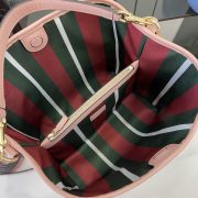 Gucci Emblem Medium Bucket Bag - Image 8