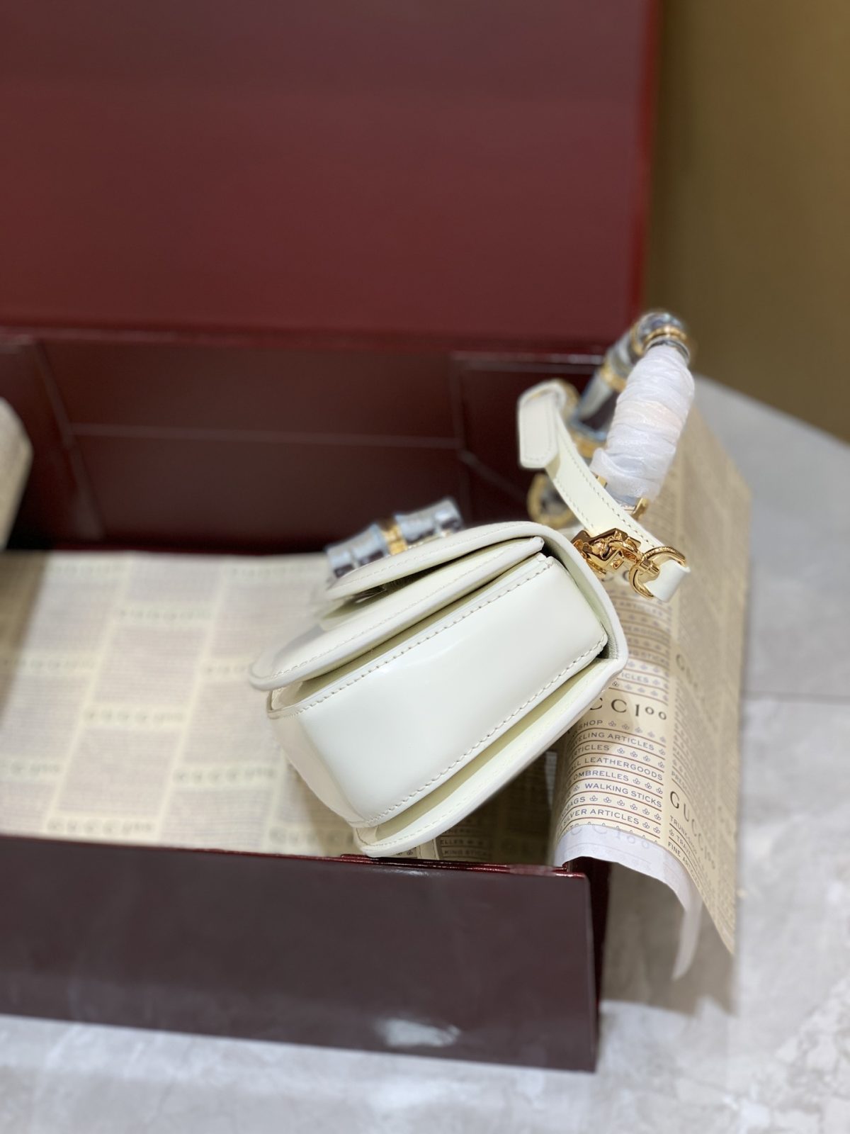 Gucci Bamboo Diva Medium Bag - Image 4