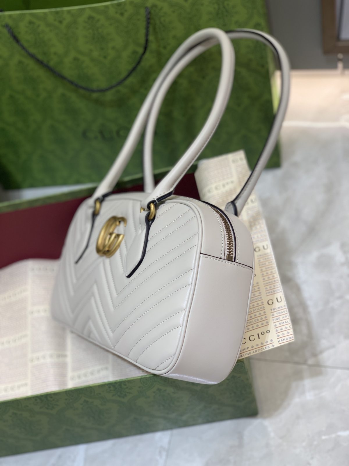 Gucci Marmont Medium Handbag - Image 2