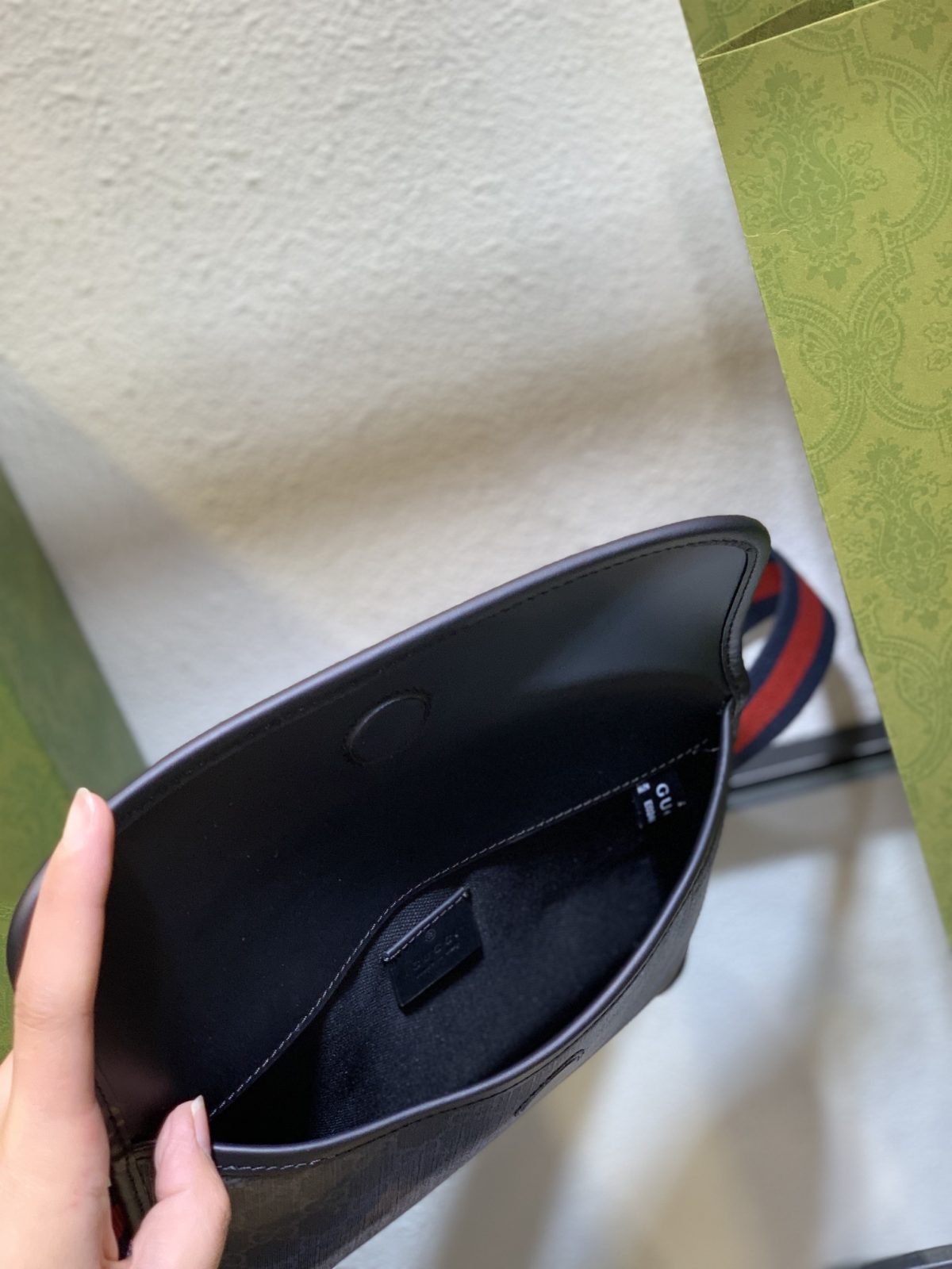 Gucci Supreme Belt Bag - Image 8