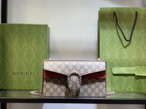 Gucci Dionysus Medium Shoulder Bag