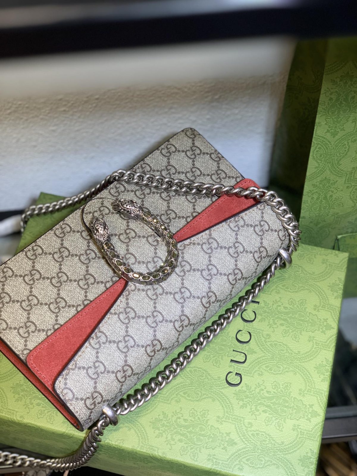 Gucci Dionysus Medium Shoulder Bag - Image 6
