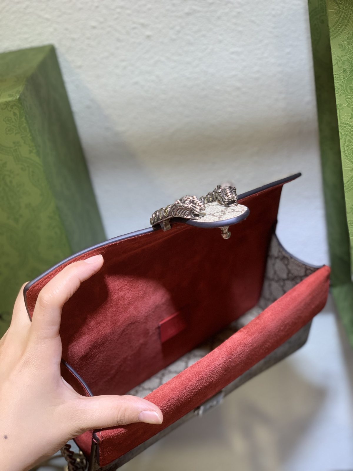 Gucci Dionysus Medium Shoulder Bag - Image 8