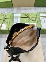 Gucci Diana Medium Shoulder Bag - Image 7