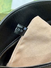 Gucci Diana Medium Shoulder Bag - Image 9