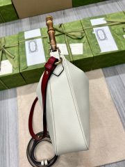 Gucci Diana Medium Shoulder Bag - Image 6