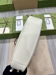 Gucci Diana Medium Shoulder Bag - Image 5