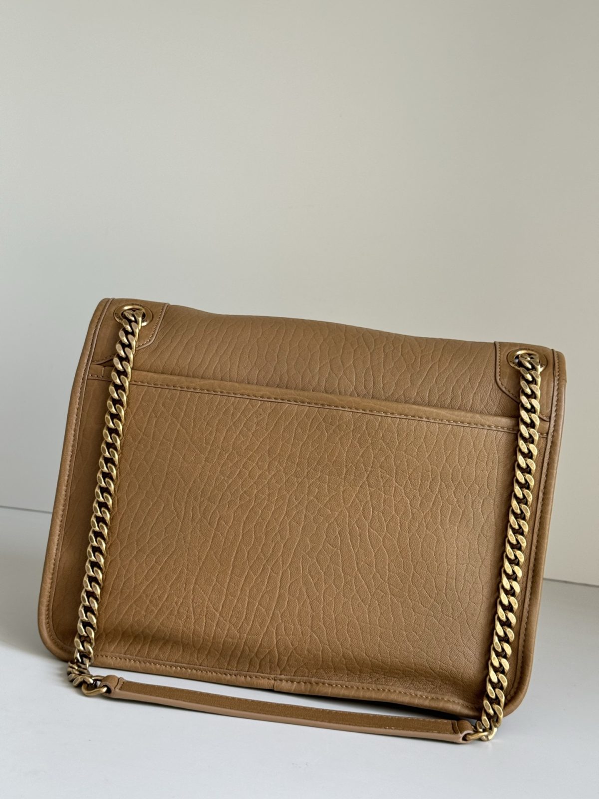 Yves Saint Laurent Niki Medium Bag - Image 4