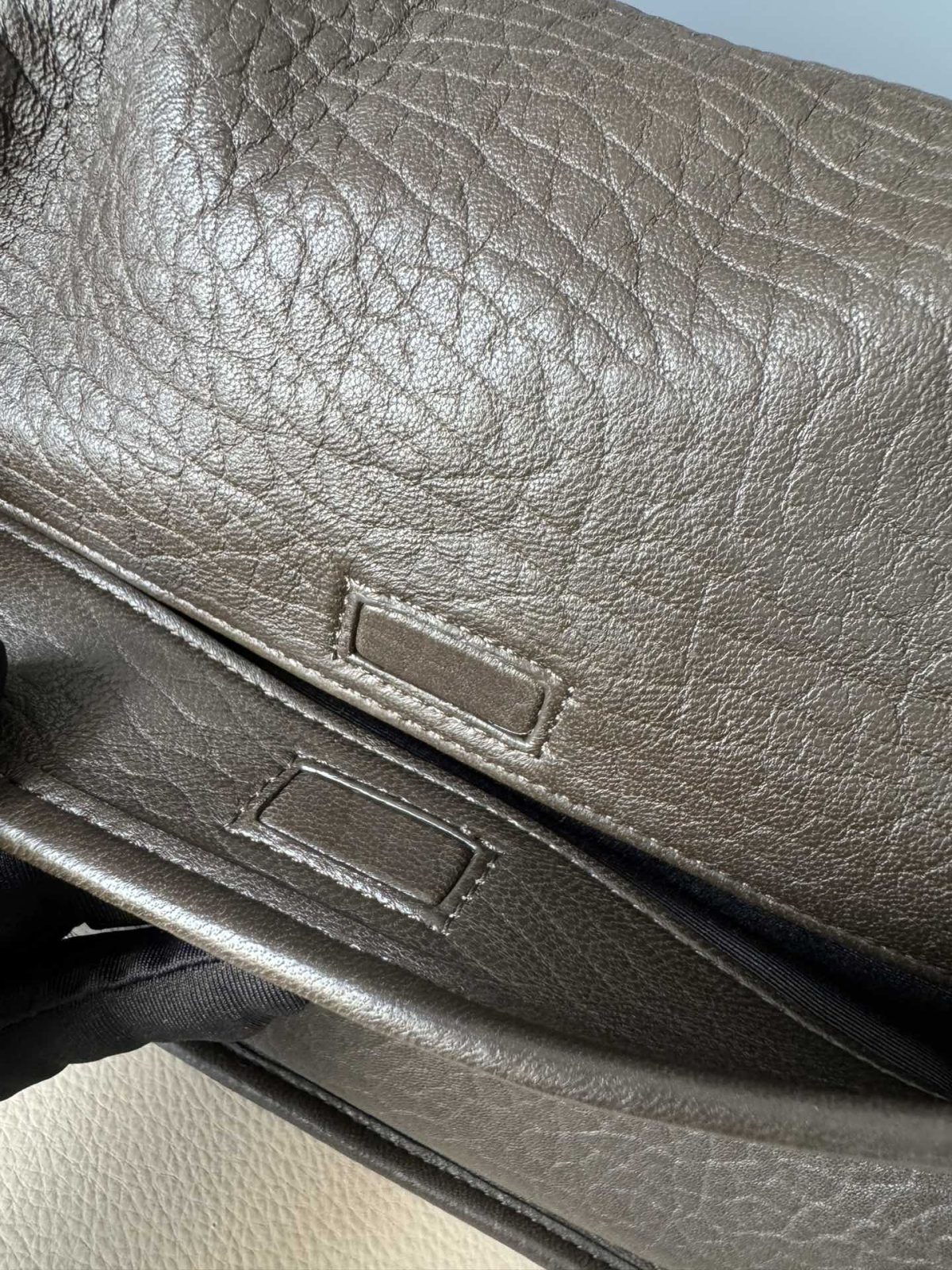 Yves Saint Laurent Niki Medium Bag - Image 8