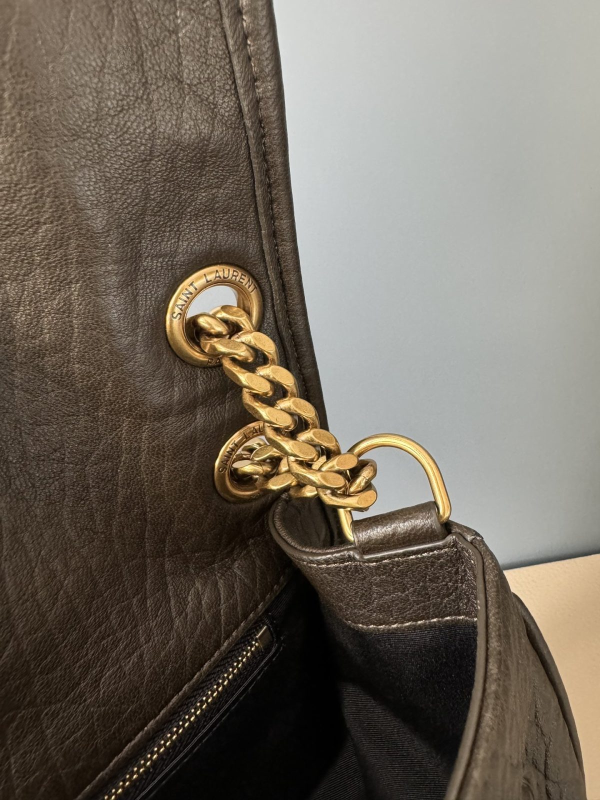 Yves Saint Laurent Niki Medium Bag - Image 9