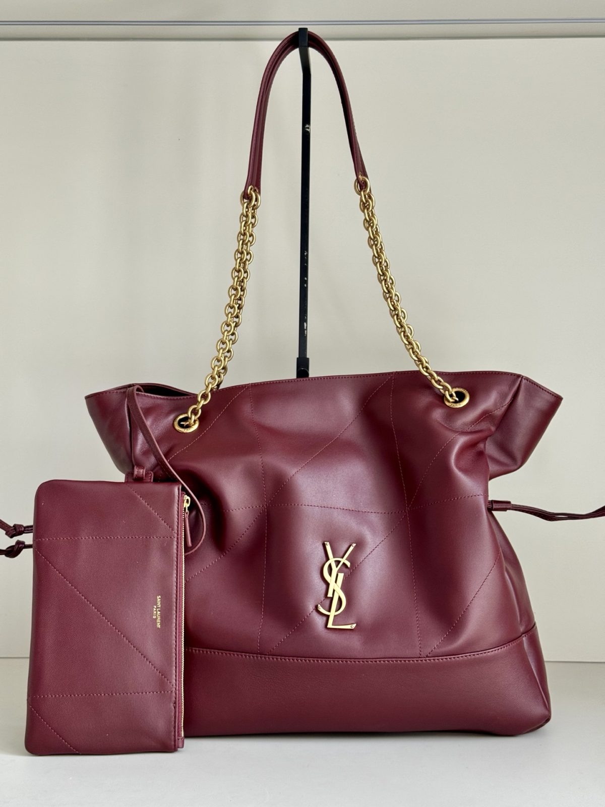 Yves Saint Laurent Jamie 4.3 Large Pochon - Image 1
