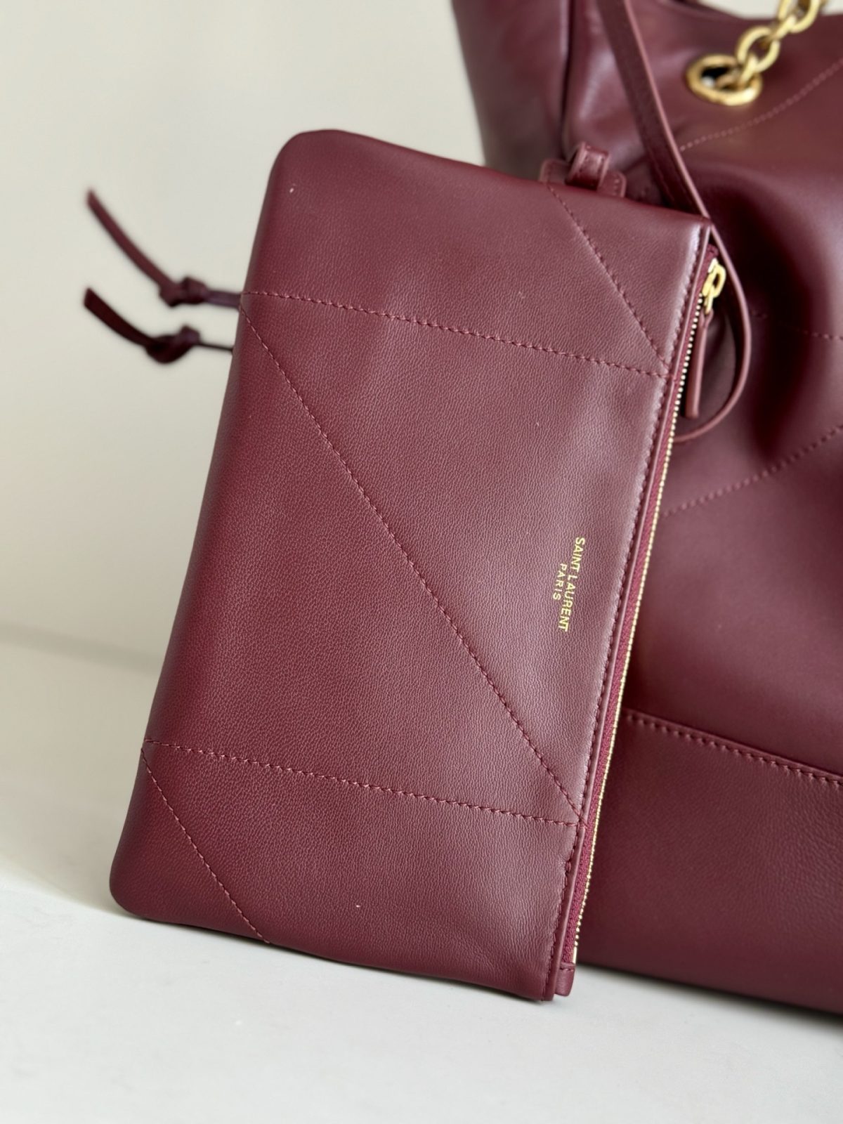 Yves Saint Laurent Jamie 4.3 Large Pochon - Image 3