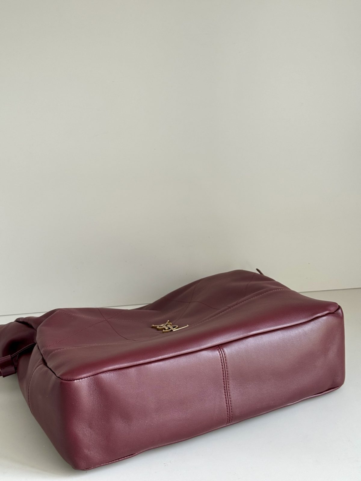 Yves Saint Laurent Jamie 4.3 Large Pochon - Image 7