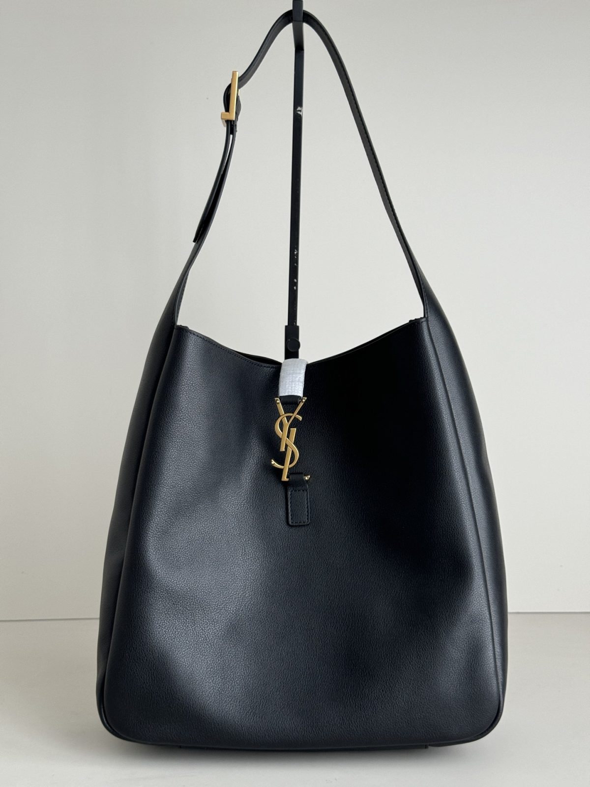 Yves Saint Laurent LE5A7 Large Hobo Bag - Image 1