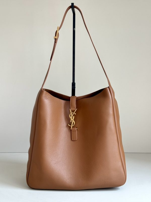Yves Saint Laurent LE5A7 Large Hobo Bag