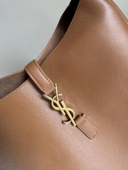 Yves Saint Laurent LE5A7 Large Hobo Bag - Image 7