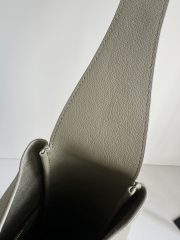 Yves Saint Laurent LE5A7 Large Hobo Bag - Image 9
